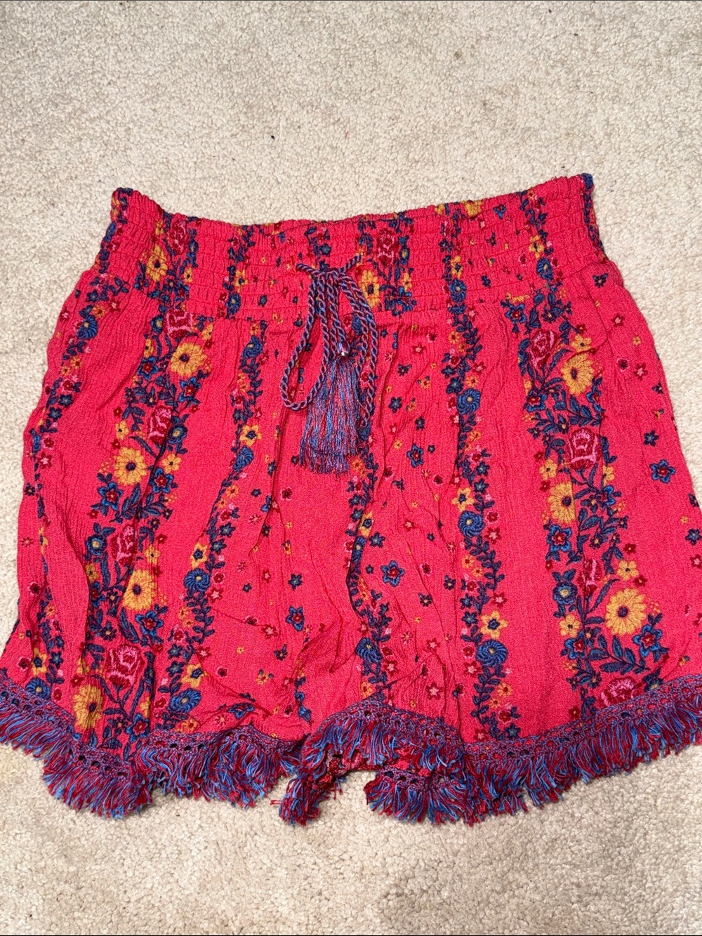 Mudd Red Floral Smocked Waist Women's Shorts